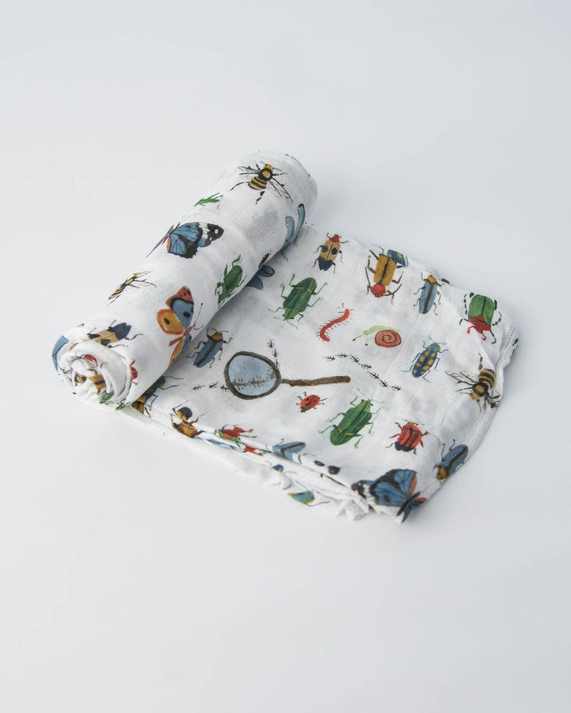 DELUXE MUSLIN SWADDLE - BUGS - Made by McNamara
